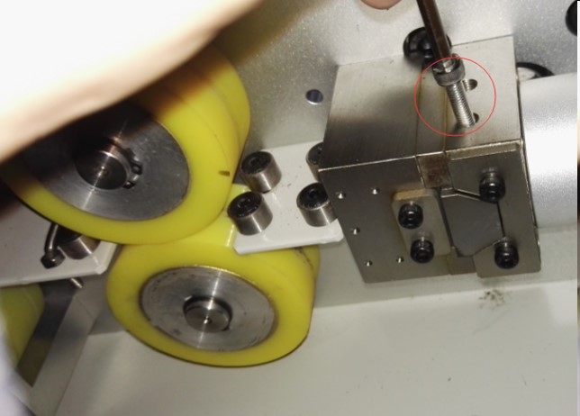 ���˲��»�_�е���϶����